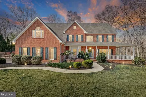 117 Foxfire Ln, Lewisberry, PA 17339