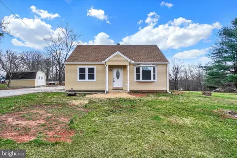 1050 Buck Rd, Dover, PA 17315