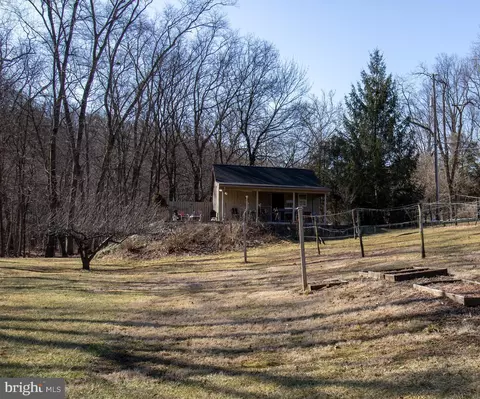 990 E Conewago Ave, Manchester, PA 17345