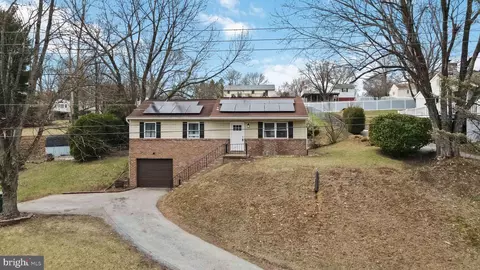 2944 Honey Valley Rd, Dallastown, PA 17313