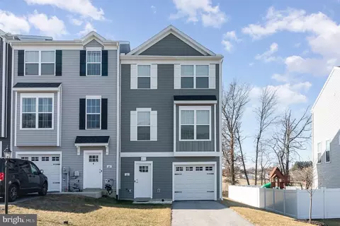 62 Coop Ln, Hanover, PA 17331