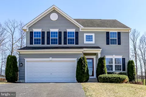137 Louvain Dr, Hanover, PA 17331