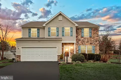 3037 S King Richards Ct S, York, PA 17408