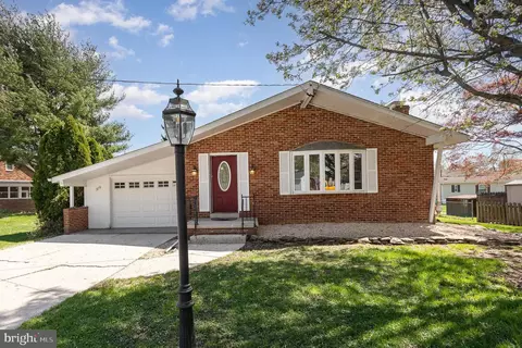 310 Boundary Ave, Hanover, PA 17331