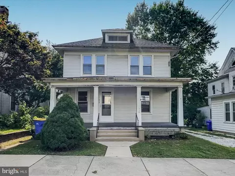 218 N Main St, Jacobus, PA 17407