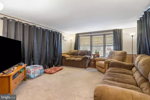 2 Willow Tree Ln, Dover, PA 17315 photo 5