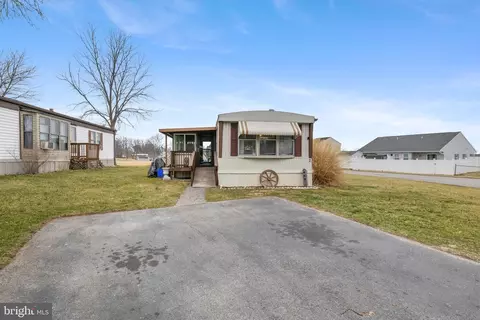 2 Willow Tree Ln, Dover, PA 17315 photo 3