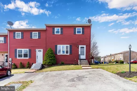12 Aspen Dr, Etters, PA 17319
