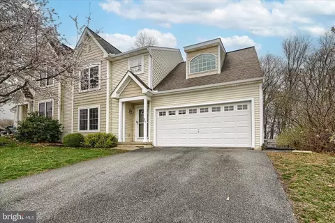 270 Cambridge Dr, Red Lion, PA 17356