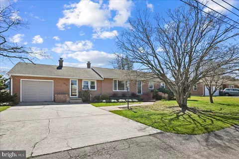 2518 Locust Rd, Dover, PA 17315
