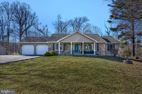 13638 Collins School Rd, Felton, PA 17322