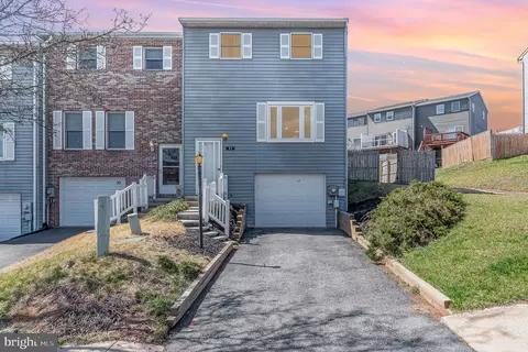 37 Bill Dugan Dr, Etters, PA 17319