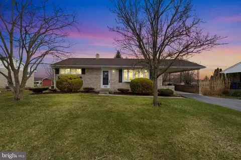 2542 Emig Mill Rd, Dover, PA 17315