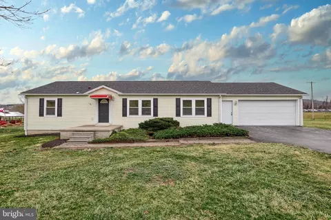 3836 Green Valley Rd, Seven Valleys, PA 17360