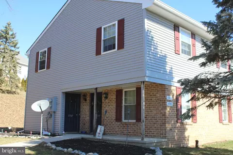 1745 Long Dr, York, PA 17406