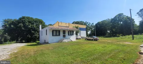 6677 Church Rd, Felton, PA 17322