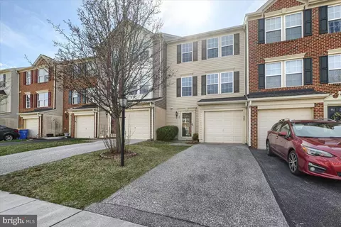 20 Forest View Ter, Hanover, PA 17331