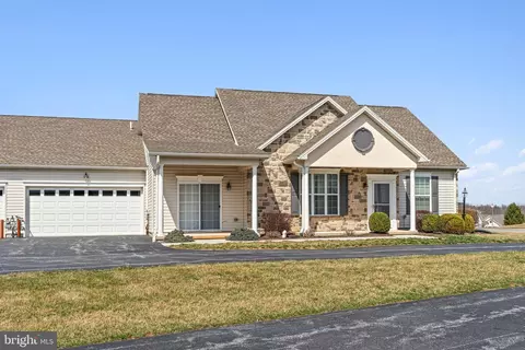 90 Dolomite Dr #16A, York, PA 17408