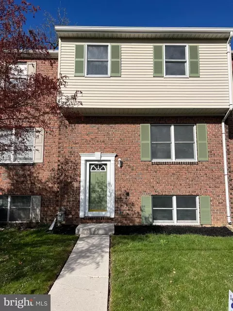 614 Eichelberger St, Hanover, PA 17331