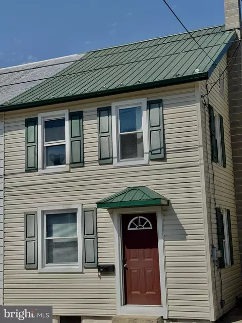 24 Hanover St, Dillsburg, PA 17019