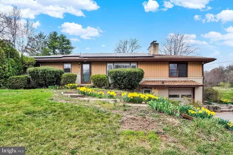 661 Potts Hill Rd, Lewisberry, PA 17339