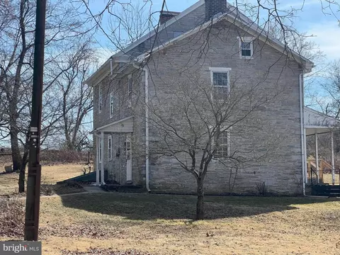 1079 Limekiln Rd, New Cumberland, PA 17070