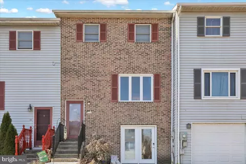 47 N Conley Ln, Etters, PA 17319
