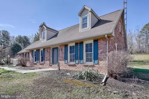 1470 Krafts Mill Rd, Spring Grove, PA 17362