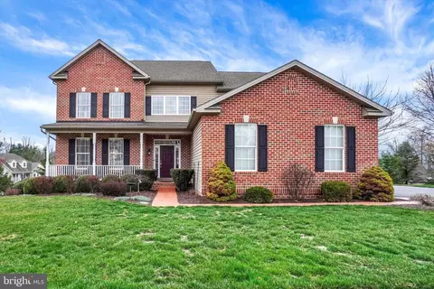 1220 Winding Oak Dr, York, PA 17403