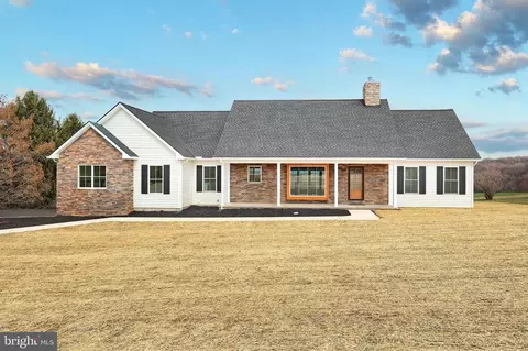 1424 Manor Rd, Windsor, PA 17366