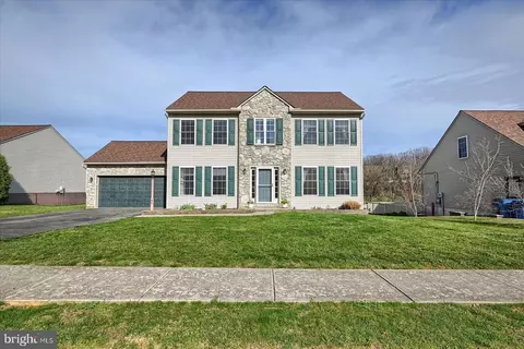 80 Brendan Mews, Mount Wolf, PA 17347