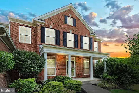 2769 Meadow Cross Way, York, PA 17402