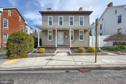 236 Locust St, Hanover, PA 17331