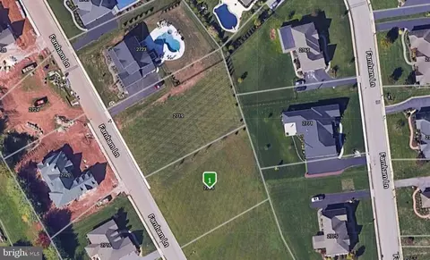 2715 Farnham Ln, York, PA 17408