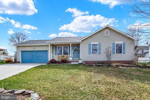 1668 Beech Ln, Hanover, PA 17331