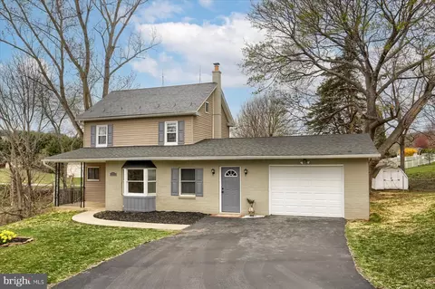 196 Pond Rd, Felton, PA 17322