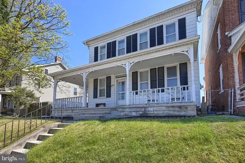 827 York St, Hanover, PA 17331