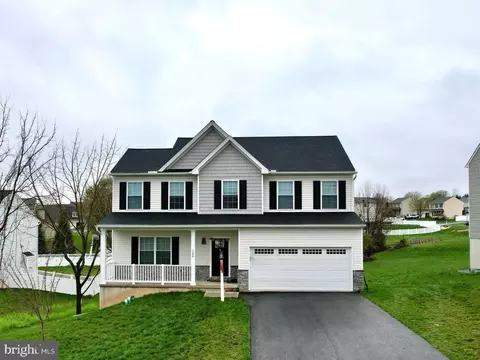 160 Payne Dr, Mount Wolf, PA 17347