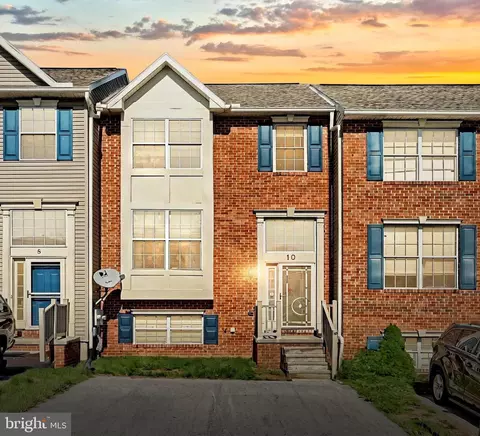 10 Zachary Dr, Hanover, PA 17331