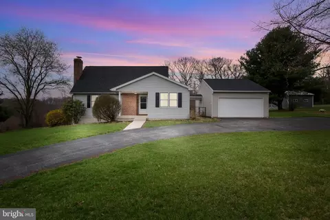 1530 Burkholder Rd, Red Lion, PA 17356
