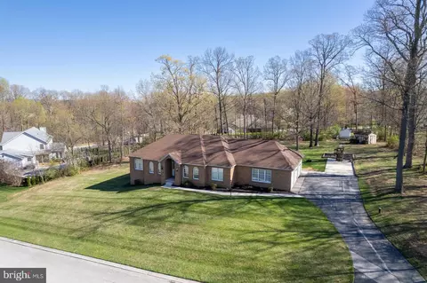 68 Knollwood Ln, Hanover, PA 17331