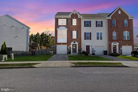 855 Blossom Dr, Hanover, PA 17331
