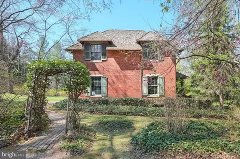 1300 Grantley Rd, York, PA 17403
