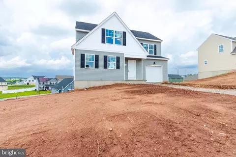 277 Valley View Cir #94, York, PA 17408