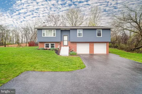 410 Green Springs Rd, York, PA 17404