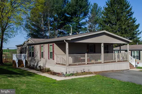 115 Rain Dove Dr, Red Lion, PA 17356