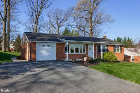 110 Reehling Rd, New Freedom, PA 17349