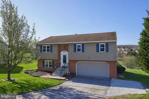 445 Appaloosa Way, Red Lion, PA 17356