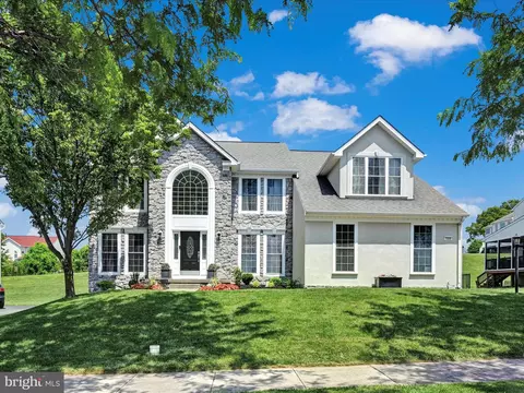 7559 Pinewild Rd, Seven Valleys, PA 17360