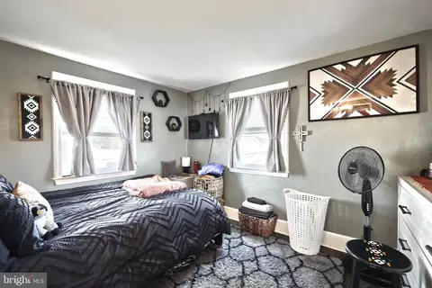 Bedroom - 53 2nd St, Windsor, PA 17366 photo 3 of 5